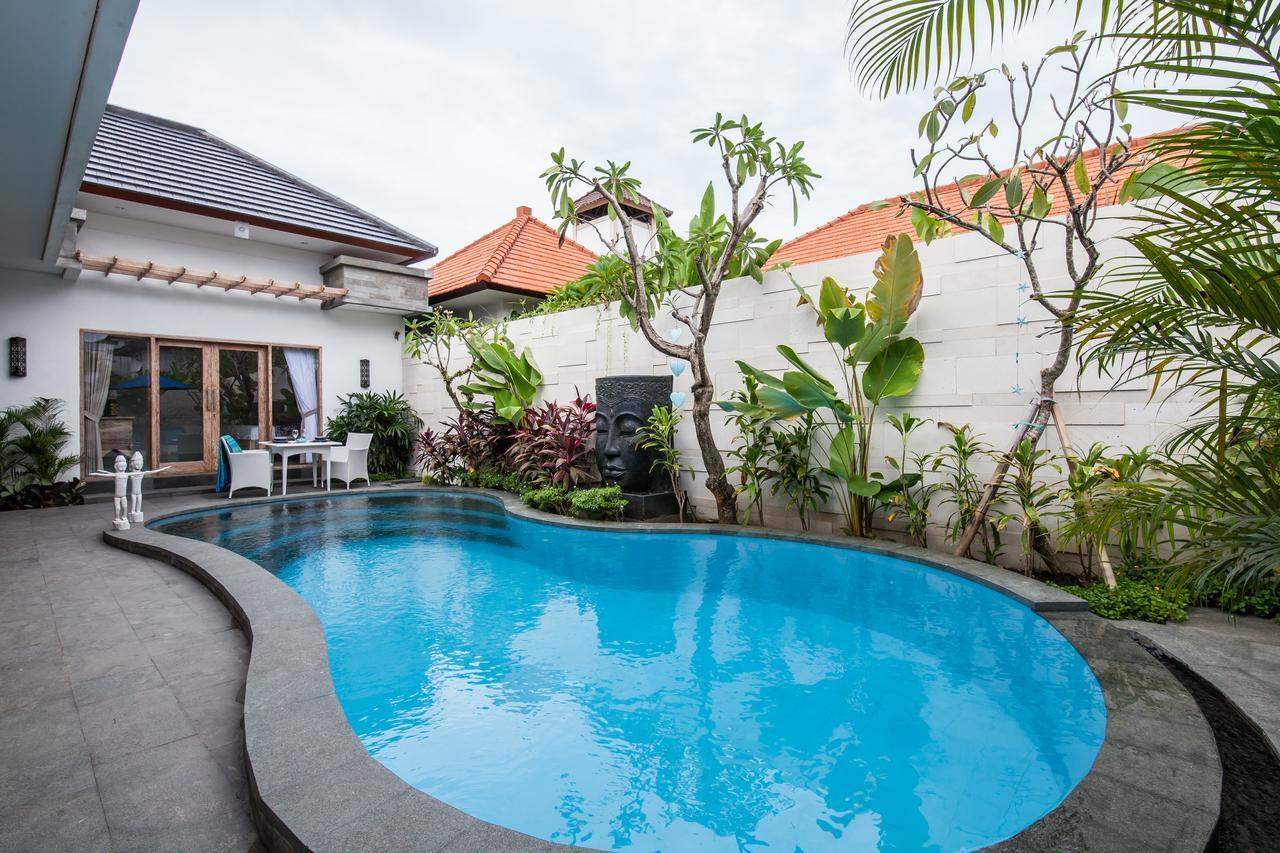 Ambermoon Villa 2 Seminyak Dış mekan fotoğraf